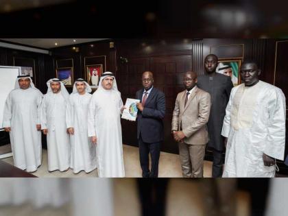 وزير البيئة السنغالي يطلع على إنجازات دبي في الطاقة المتجددة 