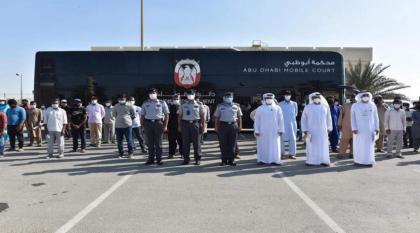 شرطة أبوظبي و دائرة القضاء تنجحان في إنهاء نزاعات مالية لـ "2490" عاملاً