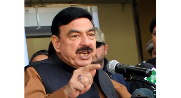 People to avoid confront with law enforcing agencies to go Murree: Sheikh Rashid
