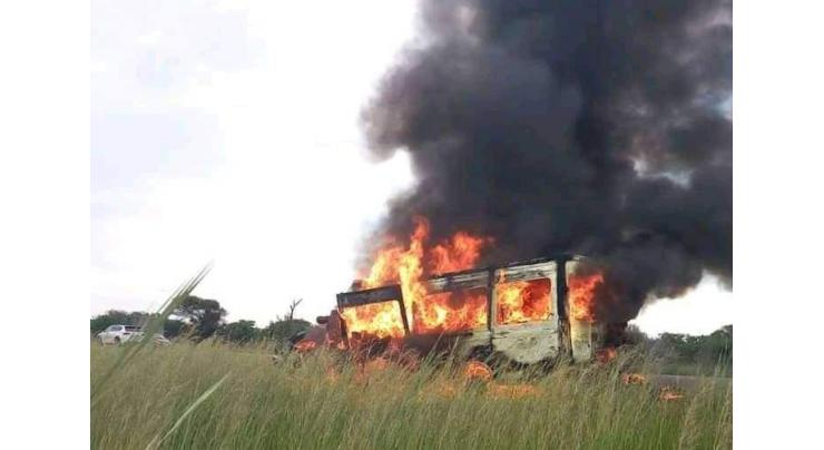 16 burnt to death in South Africa mini-bus crash
