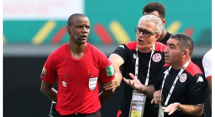 Refereeing chaos tarnishes image of Africa Cup of Nations
