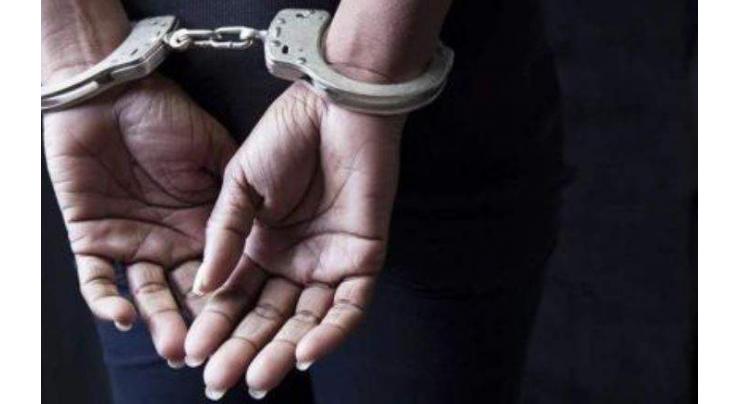Two notorious drug peddlers apprehended
