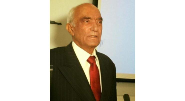 Former SC's justice Khalil-ur-Rehman Ramday saved in road accident
