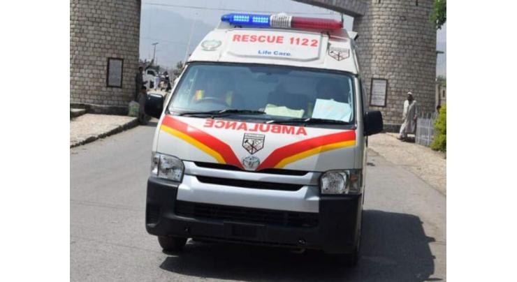 Two die, twenty injured in Sehwan road accident
