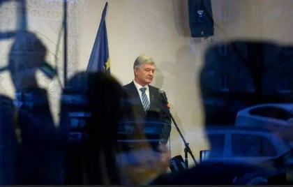 Kremlin Not Following Poroshenko's Return to Kiev