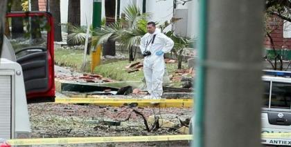 Colombia car bomb kills one, injures four
