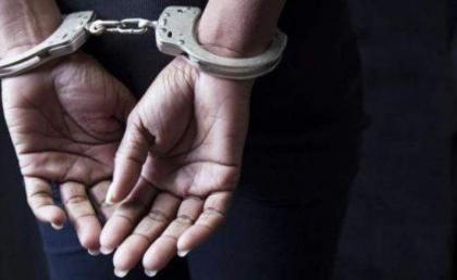 Two notorious drug peddlers apprehended
