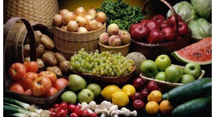 DC visits fruit, vegetable market
