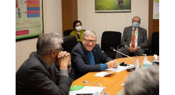 Bill Gates visits NEOC to discuss polio eradication efforts in Pakistan
