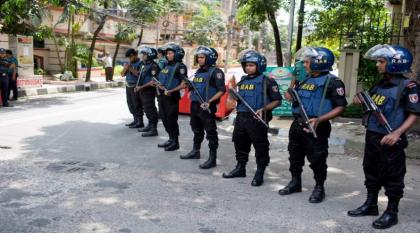محکمة بنغالیة تحکم باعدام ضابطي شرطة سابقین