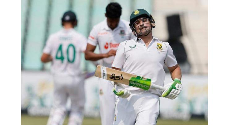 Bangladesh hit back after South Africa start well
