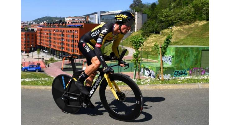 Glittering Roglic wins Basque Country opening stage
