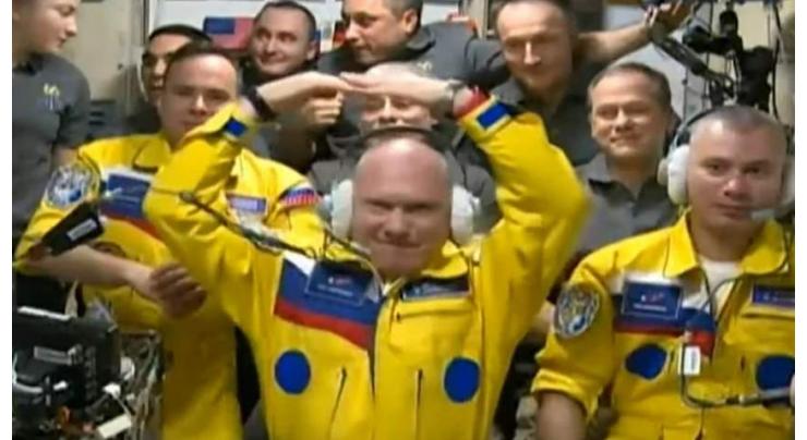 Russian Cosmonauts Did Not Wear Ukraine Flag Colors on Space Station - US Astronaut