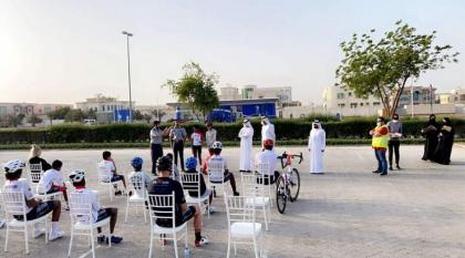 شرطة أبوظبي تشارك في تفعيل مسارات الدراجات الهوائية بمدينة محمد بن زايد