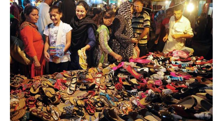 Spending spree reaches at peak as Eid shopping set to end on late Monday night
