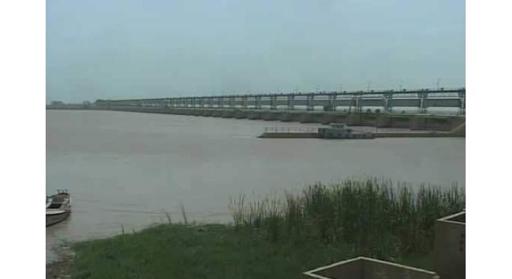 Water level at Kotri Barrage continues to remain very low
