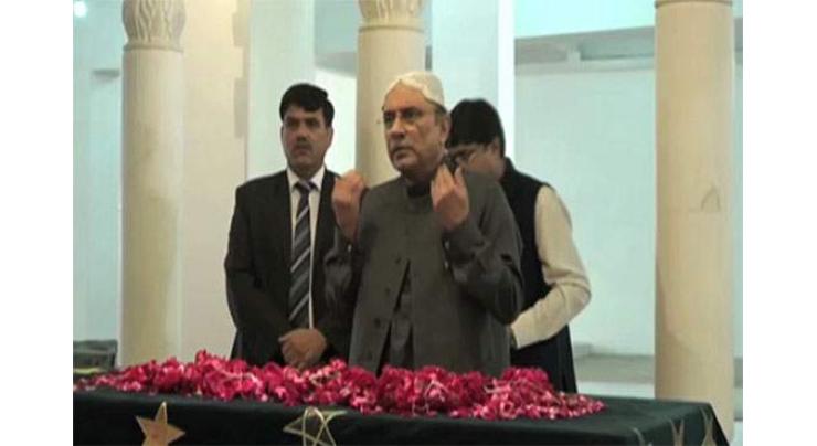 Former president Asif Ali Zardari visits Bhutto family graveyard
