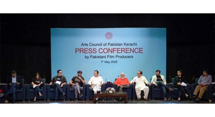Arts Council of Pakistan Karachi and the Film Producers Association jointly hosts a press conference on the current state of the film industry.
