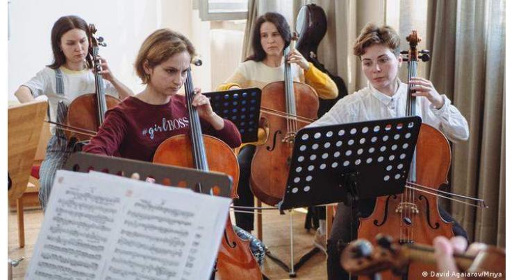 Ukrainians find new home in French orchestras
