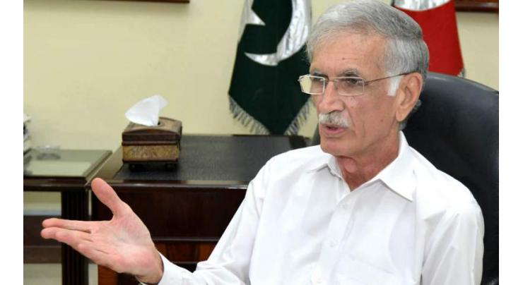 KhUJ condemns Pervez Khattak's misbehavior with journalists during workers' convention
