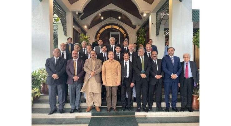Delegation of lawyers' leaders calls on Prime Minister 
