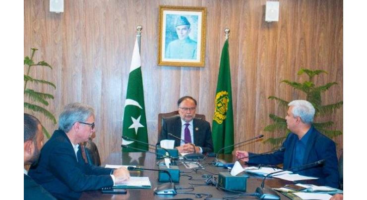 Ahsan Iqbal directs Railway authorities to speed up CPEC ML-1 project
