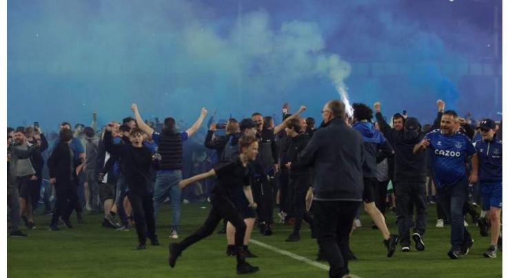 Managers warn over pitch invasions as police probe Vieira incident

