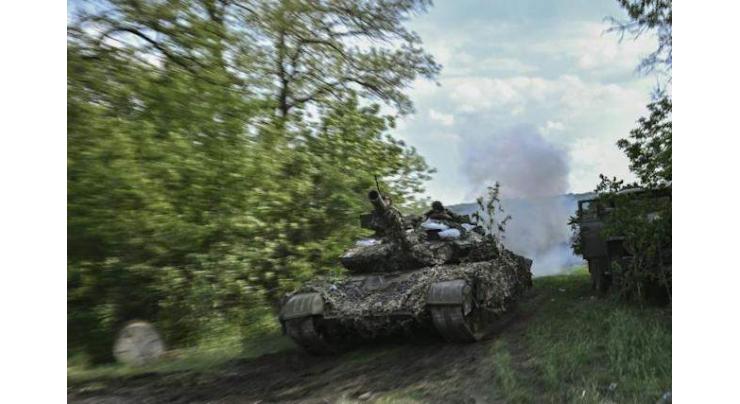 Russia targets Ukraine's last link to besieged east
