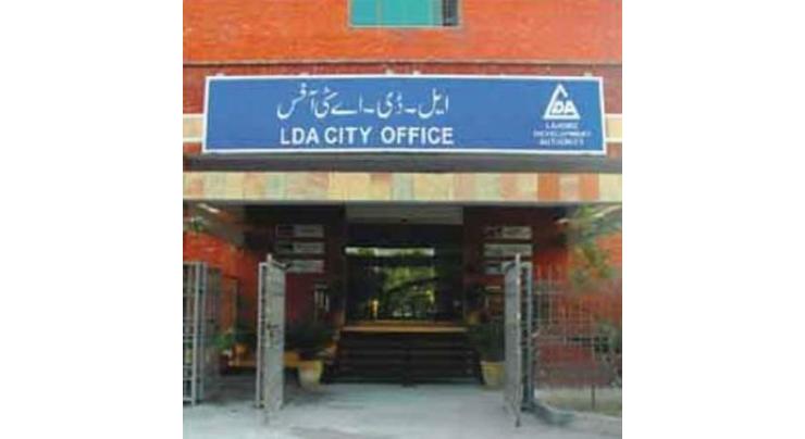 Ch Muhammad Ali Randhawa assumes charge of LDA DG

