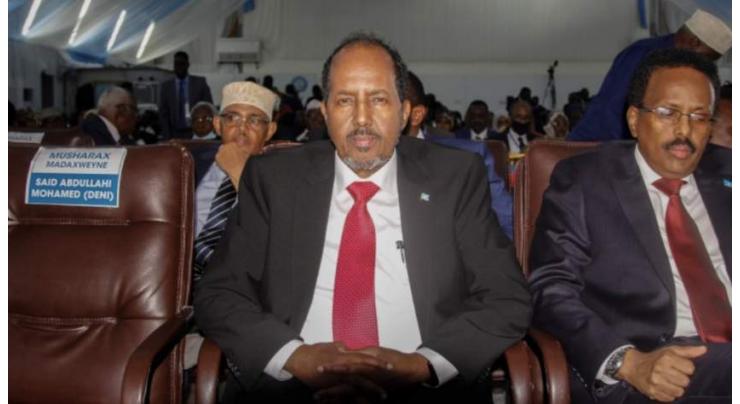 Somalia's new presidents takes charge of office
