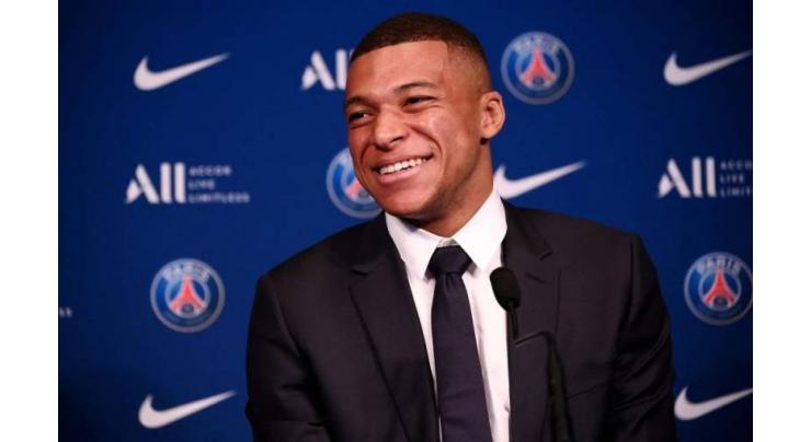Mbappe says he consulted Macron over PSG deal
