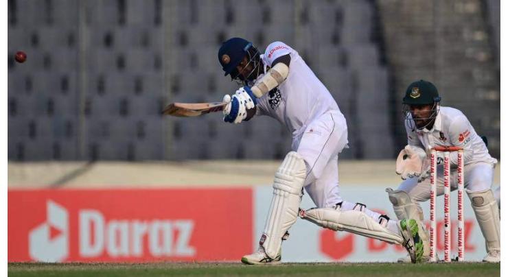 Mathews, Dhananjaya keep Sri Lanka alive in Bangladesh Test
