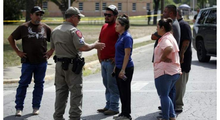 Uvalde Residents Accuse Police of Delayed Response Amid School Shooting - Reports