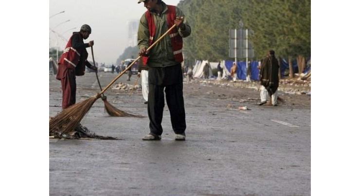 Over 3,000 sanitary workers of RWMC performing duties during "Saaf Punjab" drive
