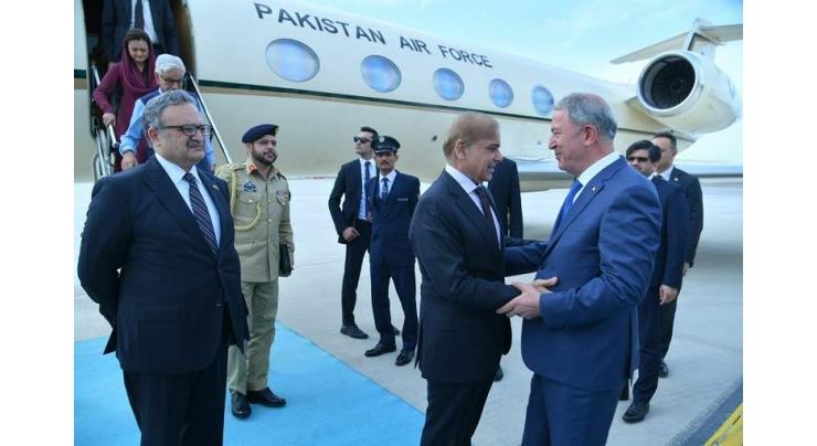 PM Shehbaz arrives in Turkey on three-day official visit

