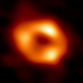 Snapping a black hole: How the EHT super-telescope works
