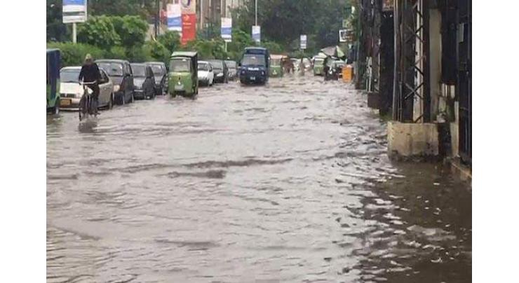 Lahore city receives heavy rain
