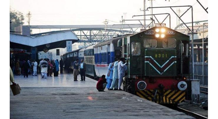 Despite heavy rains, PR Rwp Division manages to operate trains on time
