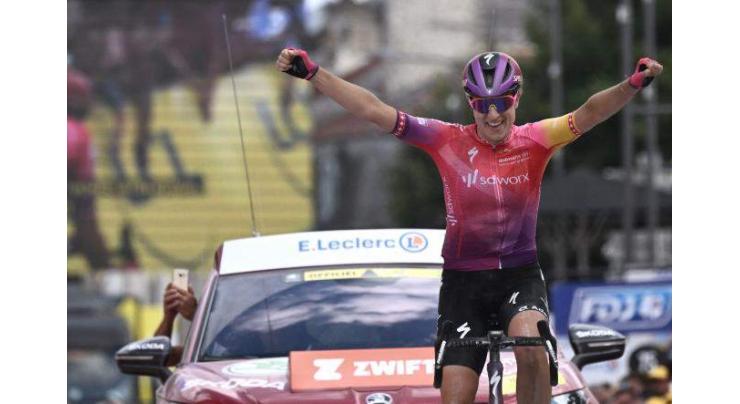Reusser wins women's Tour fourth stage, Vos retains lead
