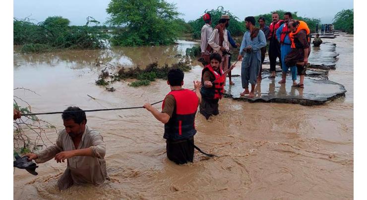 Federal govt to provide full assistance to provinces for dealing with floods
