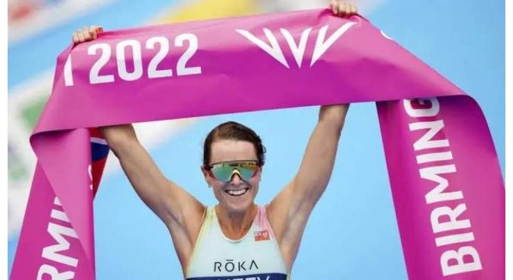Bermuda's Olympic champion Duffy retains Commonwealth triathlon title
