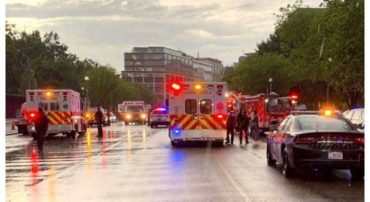Lightning strike near White House kills two people
