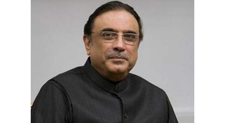 Zardari pays homage to Imam Hussain (RA)
