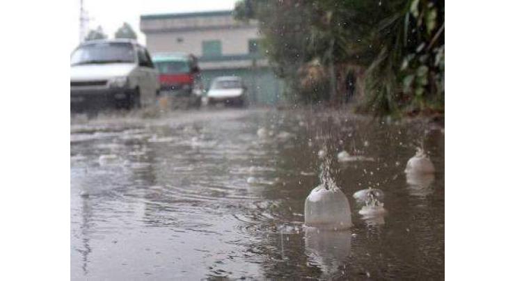 Commissioner reviews relief activities in rain hit areas of Kohlu
