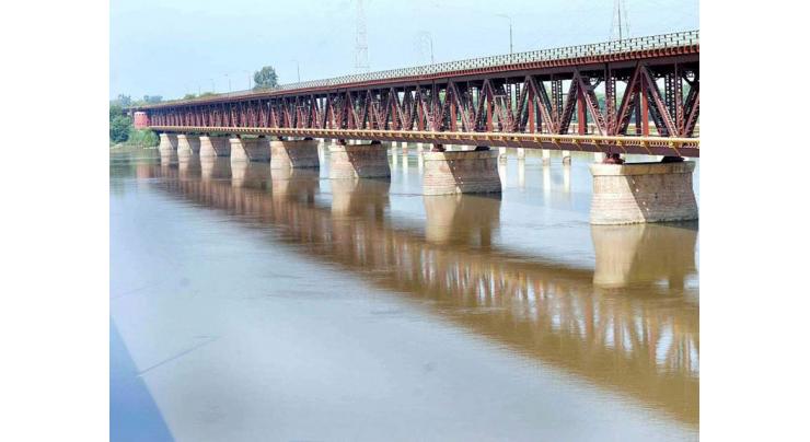 FFC chairman plays down 'high flood' threat in River Ravi
