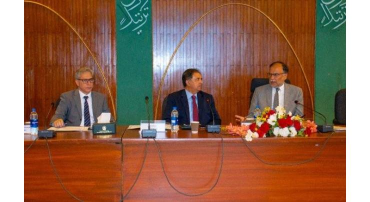 Ahsan reviews CPEC projects, preparation for upcoming JCC
