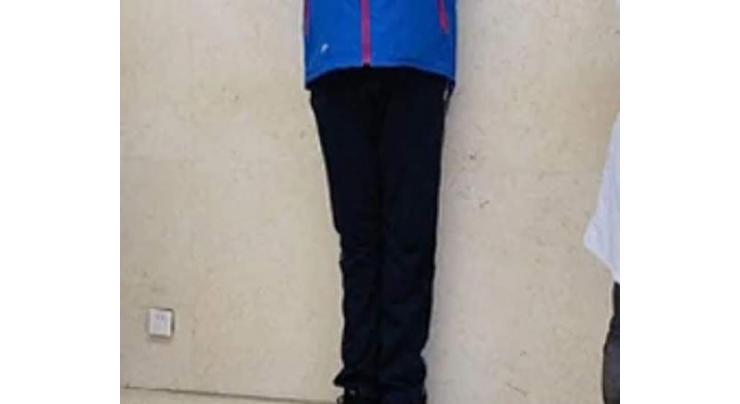 Student aspiring to become world's tallest man

