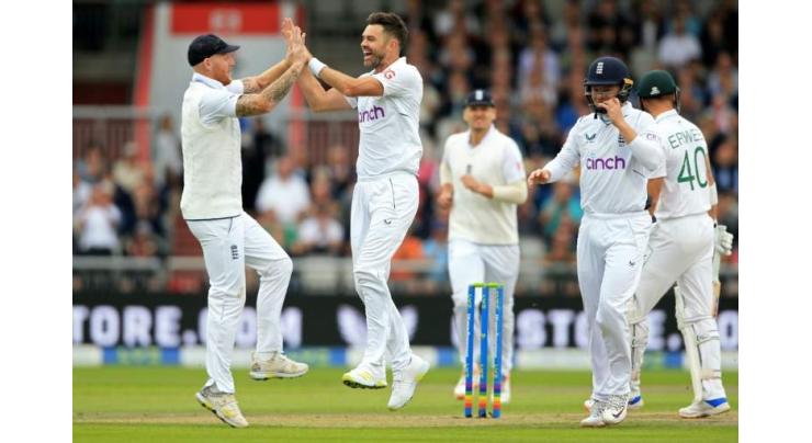 Anderson strikes before Crawley and Bairstow hold firm against South Africa
