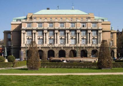 České vysoké školy mohou přejít na dálkové kurzy kvůli vysokým nákladům na elektřinu – Rada