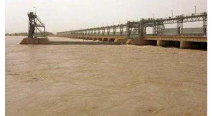 River Indus continues to flow in high flood at Kotri: FFC
